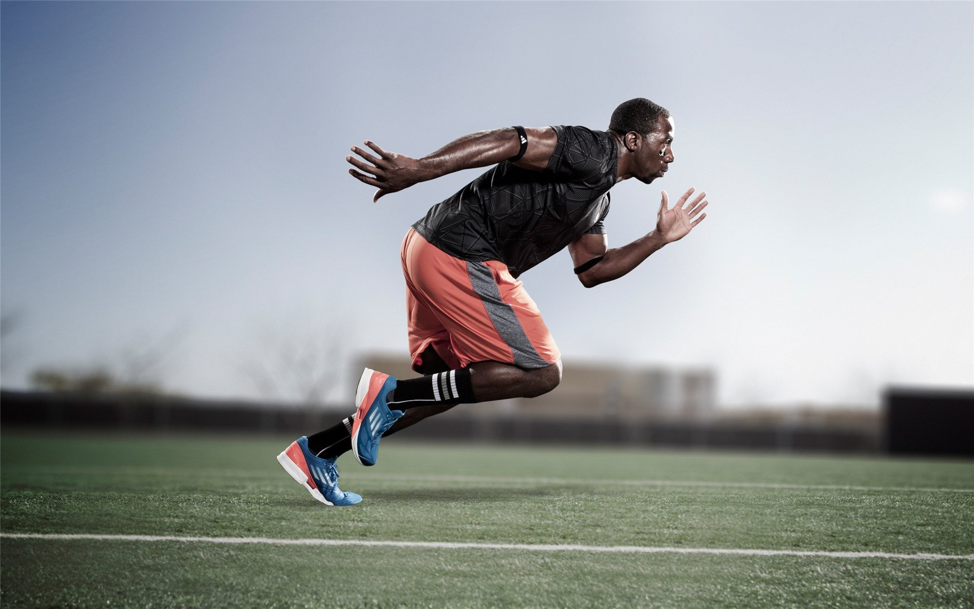 又见绝平！武汉三镇与那不勒斯鏖战至终场，浓眉读秒救主